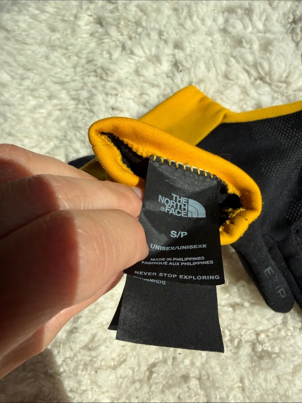 The North Face Kids Yellow and Black Fleece Tech Gloves S